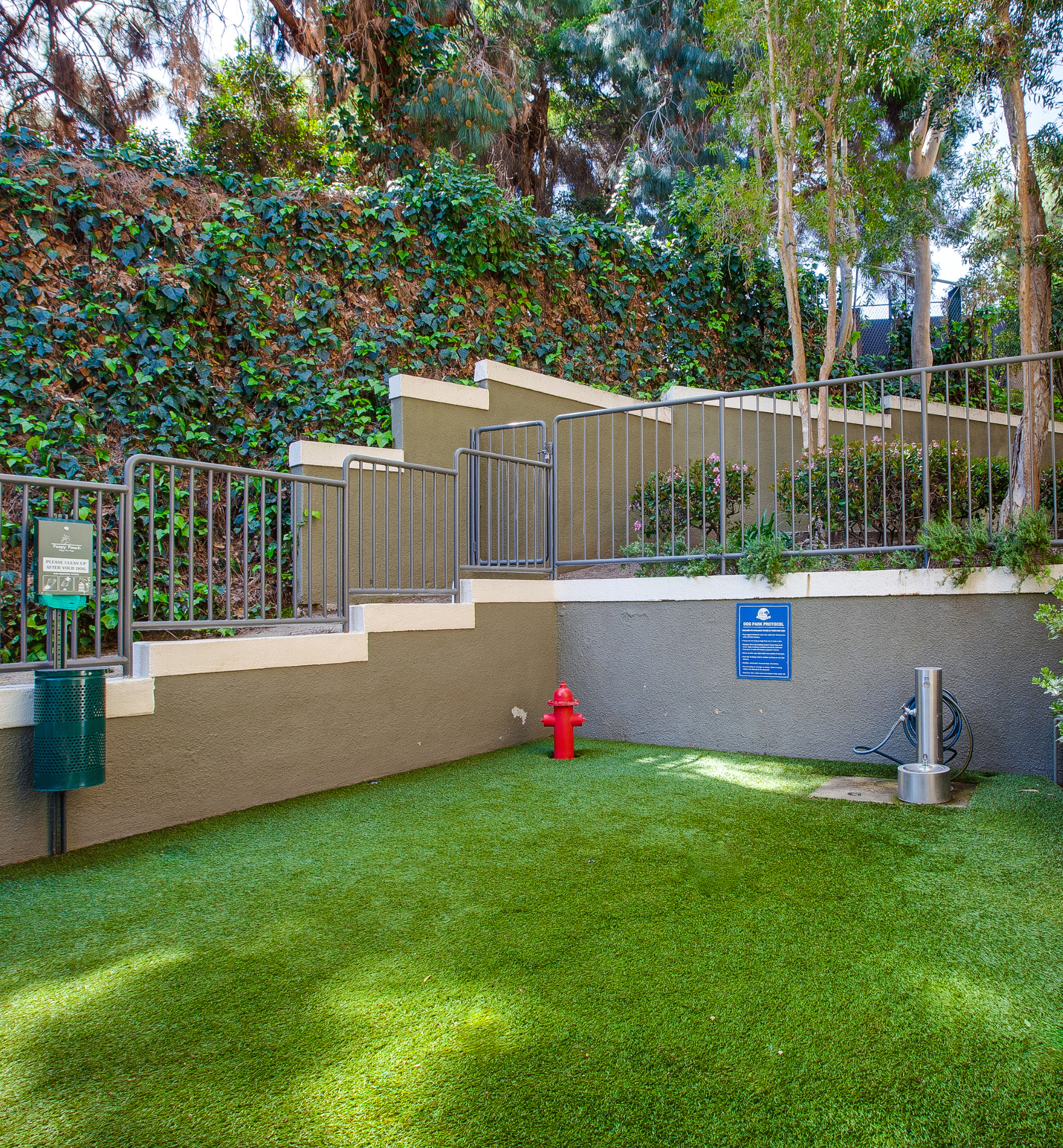 HillCreste - Los Angeles, CA - Dog Park